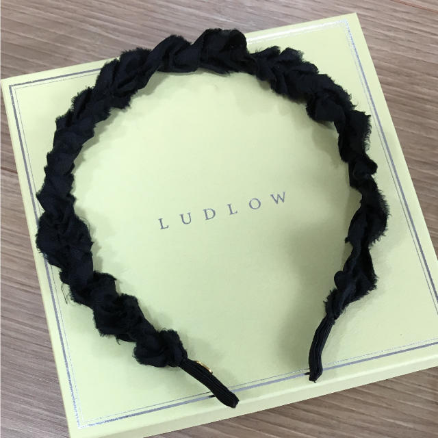 LUDLOW(ラドロー)のラドロー LUDLOW カチューシャ 黒 レディースのヘアアクセサリー(カチューシャ)の商品写真