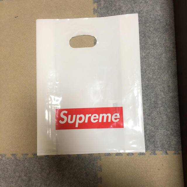 Supreme(シュプリーム)のsupreme 袋  小 レディースのバッグ(ショップ袋)の商品写真