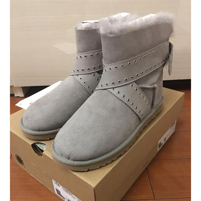 ちゅん様専用です☆ugg アグ ムートンブーツ キャメロン 新品 未使用品