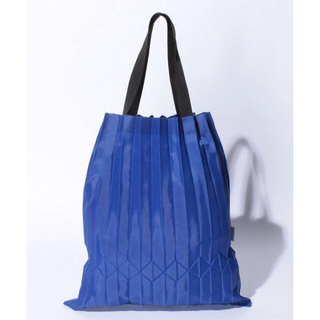 ISSEY MIYAKE - ME ISSEY MIYAKE プリーツトートバッグの通販 by P's shop｜イッセイミヤケならラクマ