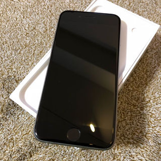 アップル(Apple)のiPhone 6s 64GB スペースグレー (au SIMロック解除済)(スマートフォン本体)