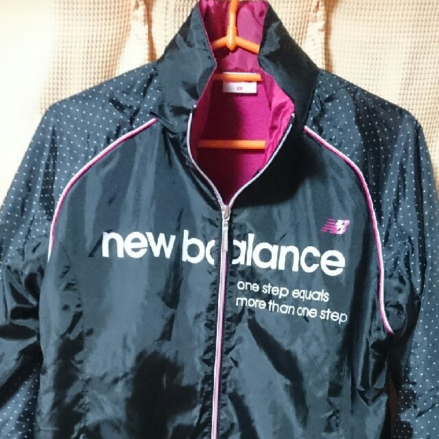 New Balance(ニューバランス)の★美品・ニューバランス・ウィンドブレーカー★ レディースのジャケット/アウター(ナイロンジャケット)の商品写真