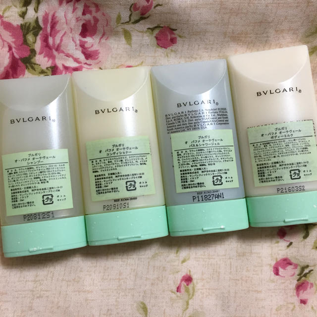 BVLGARI(ブルガリ)のブルガリ アメニティ7点セット 【袋付き】 コスメ/美容のヘアケア/スタイリング(シャンプー)の商品写真