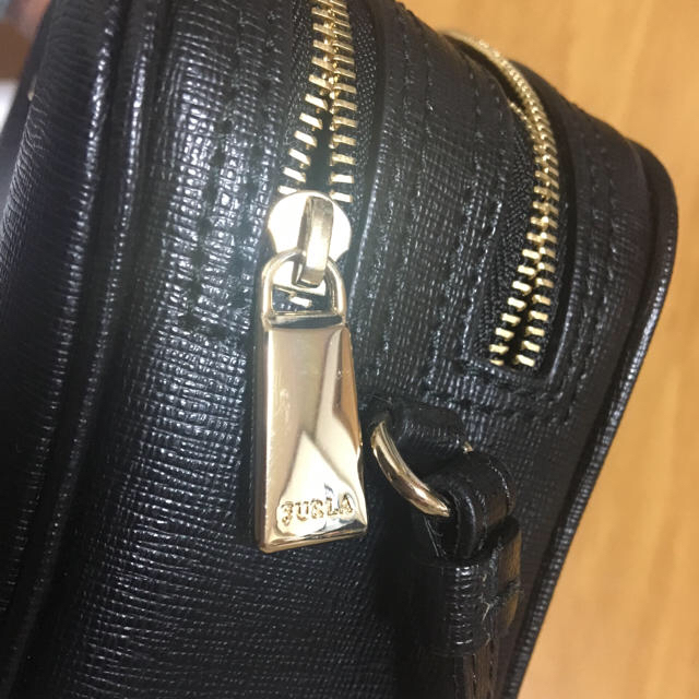 美品????FURLA ショルダーバッグ