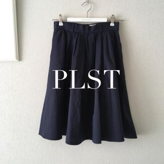 プラステ(PLST)のPLSTネイビーフレアスカート(ひざ丈スカート)