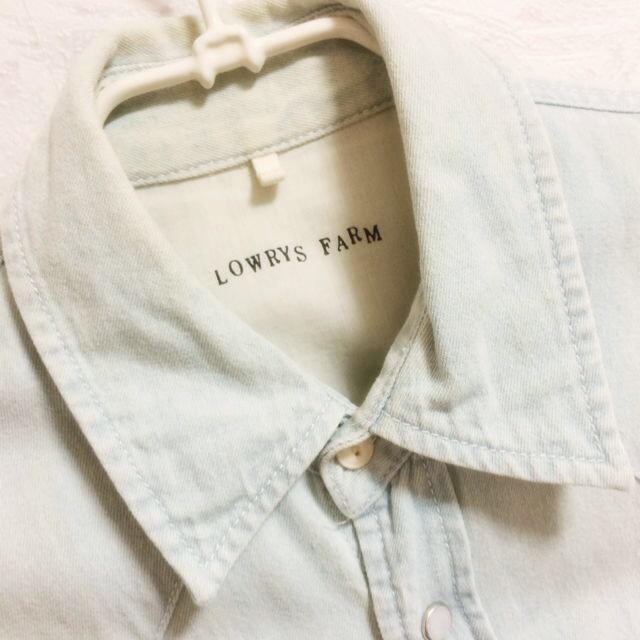 LOWRYS FARM(ローリーズファーム)のLOWRYS ❤︎ ダンガリーシャツ レディースのトップス(シャツ/ブラウス(長袖/七分))の商品写真