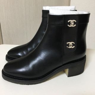 シャネル(CHANEL)のシャネル ターンロックブーツ(ブーツ)