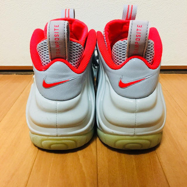 NIKE(ナイキ)のNIKE AIR FOAMPOSITE air yeezy 2 メンズの靴/シューズ(スニーカー)の商品写真