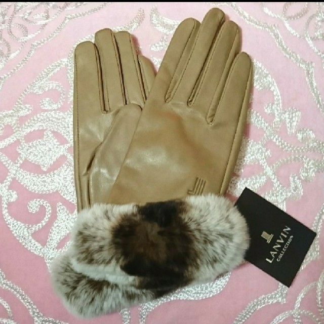 LANVIN(ランバン)の【新品未使用】LANVINラム革ファー手袋 レディースのファッション小物(手袋)の商品写真