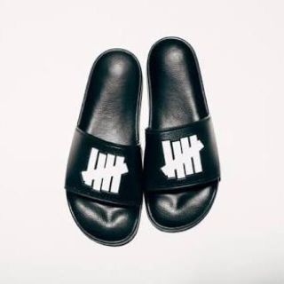 アンディフィーテッド(UNDEFEATED)のUNDEFEATED サンダル ブラック 26cm(サンダル)