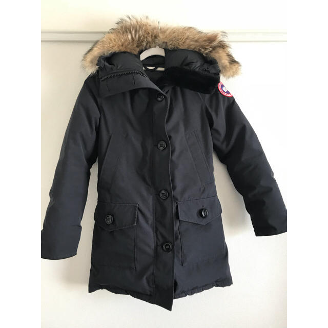 CANADA GOOSE(カナダグース)のカナダグース ブロンテ xs ネイビー レディースのジャケット/アウター(ダウンジャケット)の商品写真