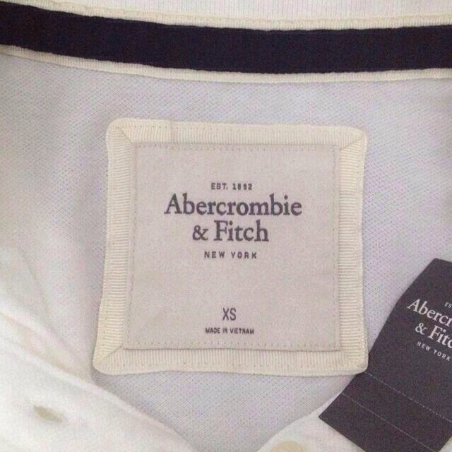 Abercrombie&Fitch(アバクロンビーアンドフィッチ)のしろ様専用 アバクロ♡新品ポロシャツ  レディースのトップス(ポロシャツ)の商品写真