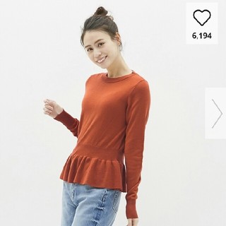 ジーユー(GU)の新品タグ付き♥WOMANペプラムセーター(長袖)(ニット/セーター)