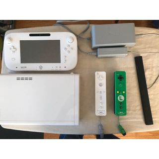 ウィーユー(Wii U)のwiiu 本体 (32GB)(家庭用ゲーム機本体)