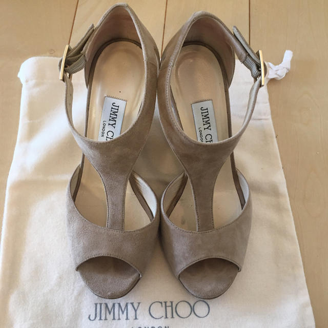 JIMMY CHOO(ジミーチュウ)のJIMMY CHOO スエードサンダル 35.5 レディースの靴/シューズ(サンダル)の商品写真