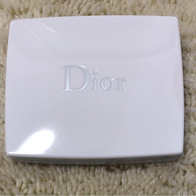 Christian Dior(クリスチャンディオール)のChristian Dior スノー ブラッシュ＆ブルーム パウダー コスメ/美容のベースメイク/化粧品(チーク)の商品写真