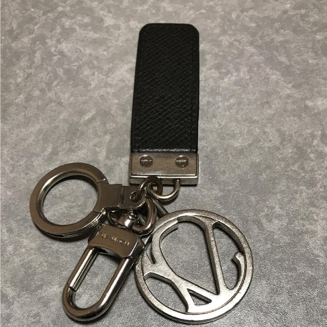 LOUIS VUITTON - ルイヴィトン タイガ ポルトクレ キーリング LOUIS VUITTON - ルイヴィトン タイガ ポルトクレ キーリング