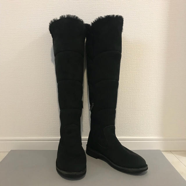 UGG(アグ)の半額以下！UGG アグ ニーハイ ロングムートンブーツ 24 レディースの靴/シューズ(ブーツ)の商品写真