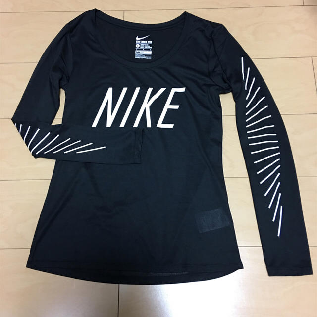 NIKE(ナイキ)のNIKE 長袖トップス レディース レディースのトップス(カットソー(長袖/七分))の商品写真