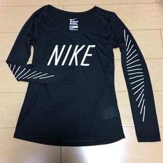 ナイキ(NIKE)のNIKE 長袖トップス レディース(カットソー(長袖/七分))