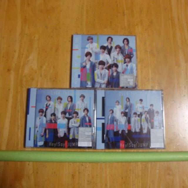 Hey! Say! JUMP(ヘイセイジャンプ)のやっちさん専用　OVER THE TOP 初回1+初回2+通常盤+ポスター エンタメ/ホビーのCD(ポップス/ロック(邦楽))の商品写真