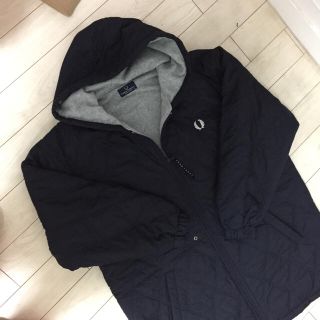 フレッドペリー(FRED PERRY)の中綿入りジャンバー(ダウンジャケット)