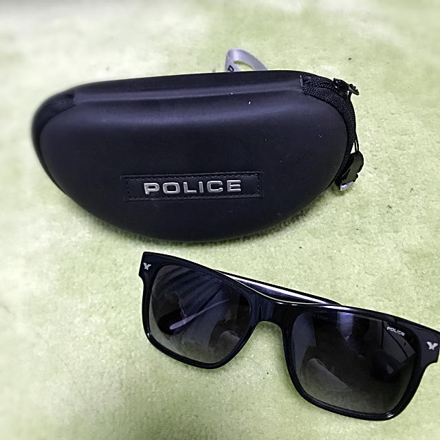 POLICE(ポリス)のPOLICE サングラス   STRIPE2 SPL165 【期間限定値下中！】 メンズのファッション小物(サングラス/メガネ)の商品写真