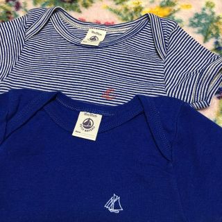 プチバトー(PETIT BATEAU)の美品 フランス プチバトーボディ2枚組！(パジャマ)