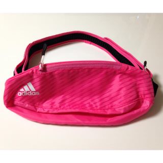 アディダス(adidas)のウエストポーチ(pinky様専用)(ボディバッグ/ウエストポーチ)