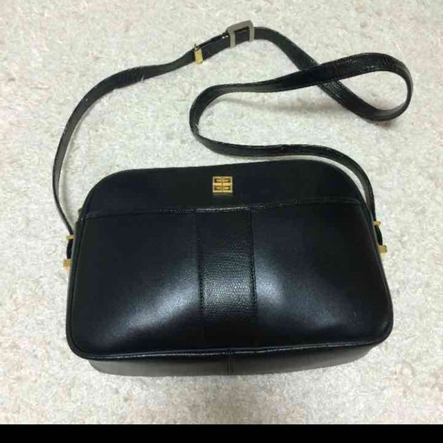 美品 ジバンシィ GIVENCHY ショルダーバッグ 03-23021308