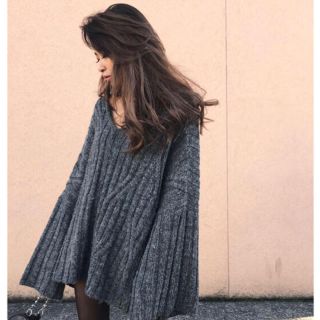 シールームリン(SeaRoomlynn)のjuemi Back tape Bell-sleeve Knit ニット 完売品(ニット/セーター)