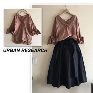 アーバンリサーチ(URBAN RESEARCH)のるる様専用❣️アーバンリサーチ✨ピンクベージュの袖リボンブラウス(シャツ/ブラウス(長袖/七分))