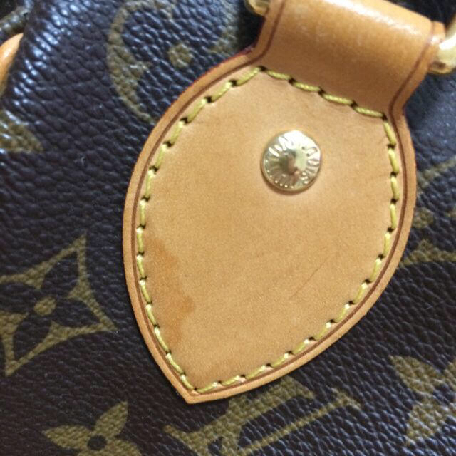 LOUIS VUITTON(ルイヴィトン)のLOUVIS   VUITTON   レディースのバッグ(ショルダーバッグ)の商品写真