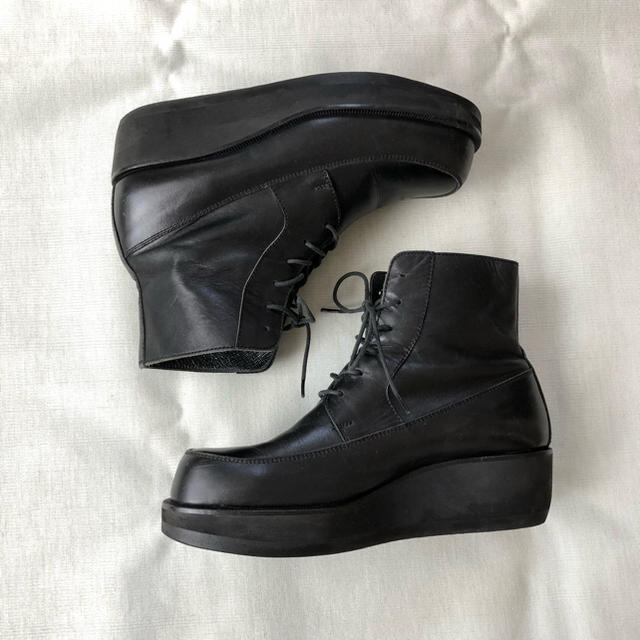 Y's(ワイズ)のY's YOHJI YAMAMOTO / ブラック 黒 レザーブーツ 厚底ブーツ レディースの靴/シューズ(ブーツ)の商品写真