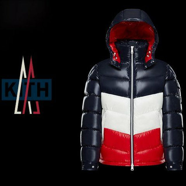 MONCLER(モンクレール)のバナナ様専用 MONCLER KITHダウンジャケットサイズ1 supreme メンズのジャケット/アウター(ダウンジャケット)の商品写真