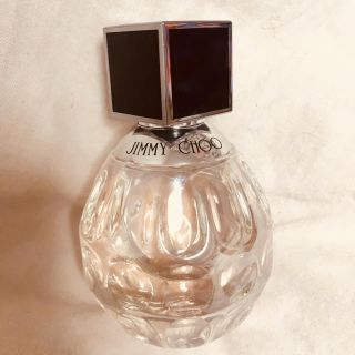 ジミーチュウ(JIMMY CHOO)のジミーチュウ オードトワレ40ml(香水(女性用))