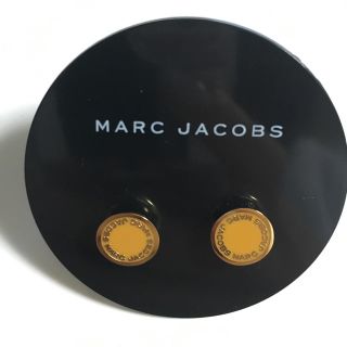 マークジェイコブス(MARC JACOBS)のマークジェイコブス★ロゴ ディスク エナメル ロゴディスク スタッズ★ ピアス(ピアス)