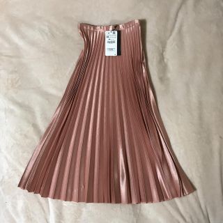 ザラ(ZARA)の新品タグ付き ZARA プリーツスカート(ひざ丈スカート)