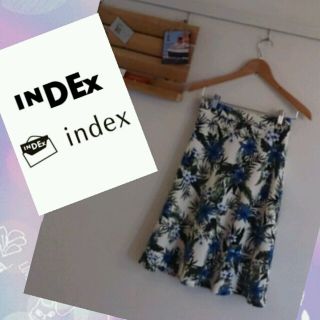 インデックス(INDEX)の再出品☆INDEXスカート(ひざ丈スカート)