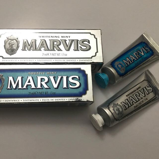 MARVIS(マービス)のマービス【MARVIS】ホワイトミント&アクアティックミント25ml×2本セット コスメ/美容のオーラルケア(歯磨き粉)の商品写真