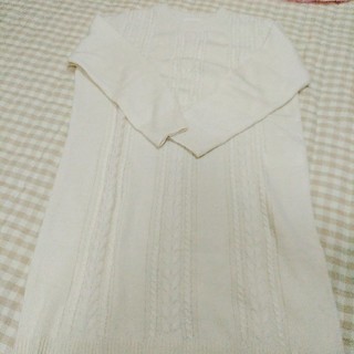 ショコラフィネローブ(chocol raffine robe)のオフホワイト　ニットワンピース(ひざ丈ワンピース)