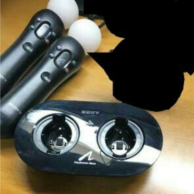 PlayStation VR(プレイステーションヴィーアール)のpsmove＋置き型充電器 エンタメ/ホビーのゲームソフト/ゲーム機本体(携帯用ゲーム機本体)の商品写真