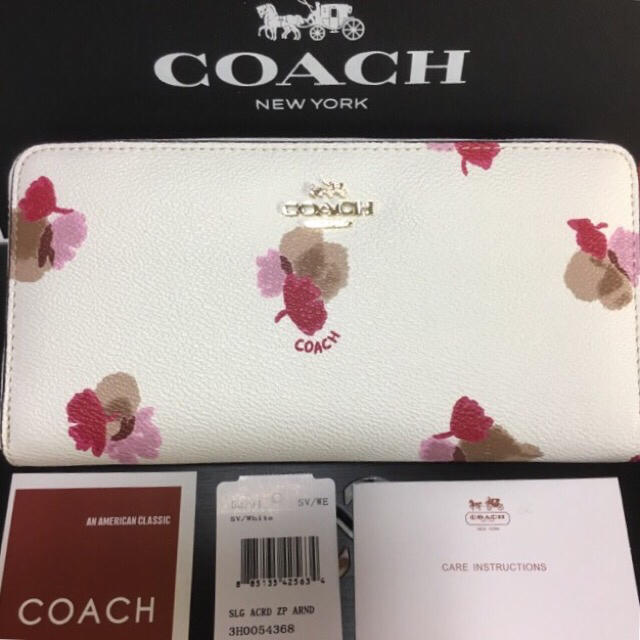 COACH(コーチ)の限定セール❣️新品コーチ長財布F74597ホワイト大人可愛いフラワーコーテッド レディースのファッション小物(財布)の商品写真