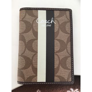 コーチ(COACH)のCOACH パスポート ケース(旅行用品)