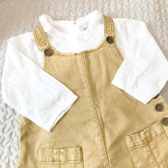 ZARA KIDS(ザラキッズ)のザラベビー★チノジャンパースカート★ブラウス キッズ/ベビー/マタニティのベビー服(~85cm)(ワンピース)の商品写真