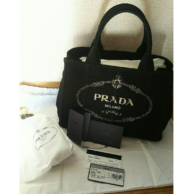 激安 定番PRADA サフィアーノレザー 新品同様 新品未使用品 カード