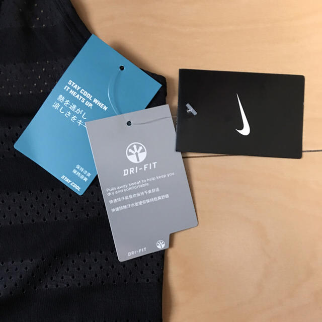 NIKE(ナイキ)のNIKE タンクトップ レディースのトップス(タンクトップ)の商品写真