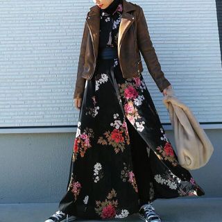 ザラ(ZARA)の完売品 ザラ 新品 花柄 フラワー ワンピ マキシ丈 ロングワンピ スカート(ロングワンピース/マキシワンピース)