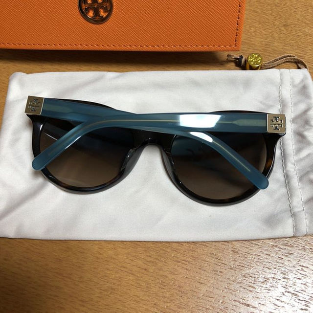 Tory Burch(トリーバーチ)のトリーバーチのサングラス レディースのファッション小物(サングラス/メガネ)の商品写真
