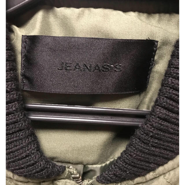 JEANASIS(ジーナシス)の明日お昼までの出品❗️ JEANASiS★カーキ色 ブルゾン レディースのジャケット/アウター(ブルゾン)の商品写真